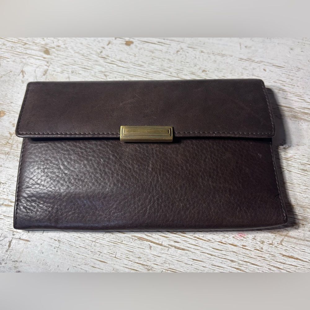 Amity Genuine Leather Outer Vintage Wallet EPC
